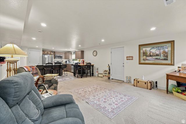 273 W 400 S, Lehi, UT 84043