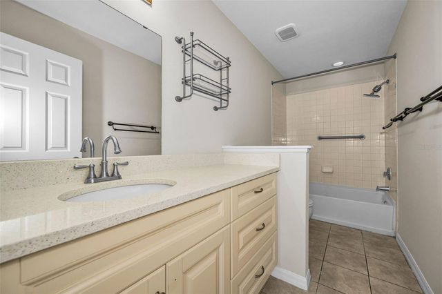 8015 SAVANNAH SUNSET LANE, Tampa, FL 33615