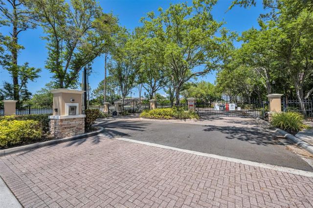 8015 SAVANNAH SUNSET LANE, Tampa, FL 33615