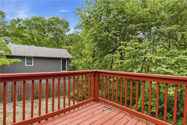 33 Farnham Drive, Bella Vista, AR 72714