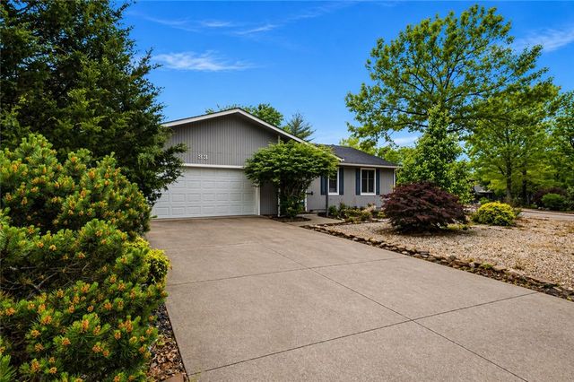 33 Farnham Drive, Bella Vista, AR 72714