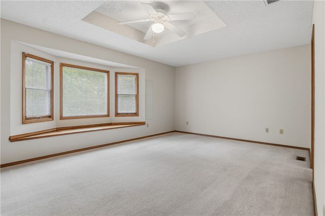 33 Farnham Drive, Bella Vista, AR 72714