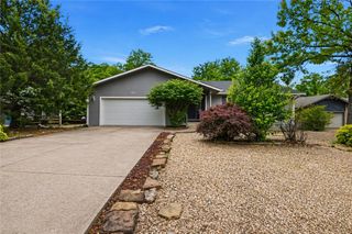 33 Farnham Drive, Bella Vista, AR 72714