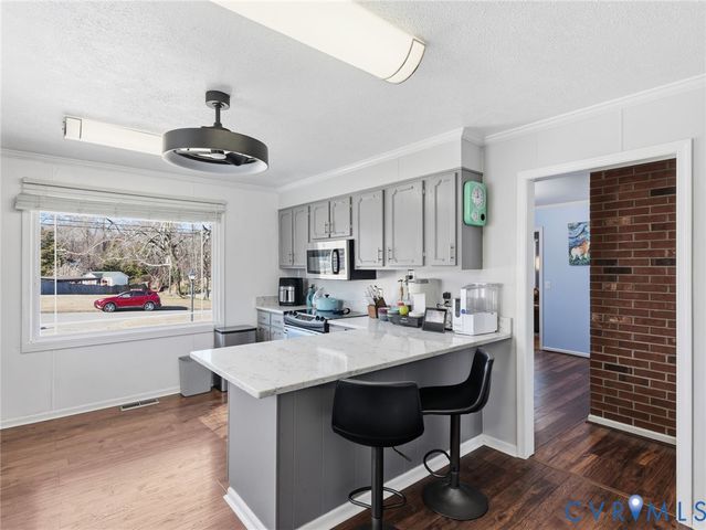 107 S Colonial Dr, Hopewell, VA 23860