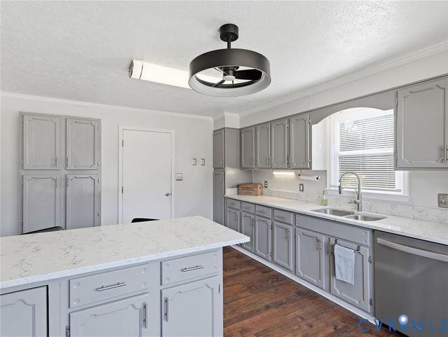 107 S Colonial Dr, Hopewell, VA 23860