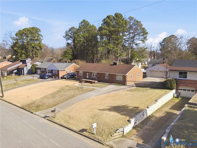 107 S Colonial Dr, Hopewell, VA 23860