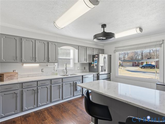 107 S Colonial Dr, Hopewell, VA 23860