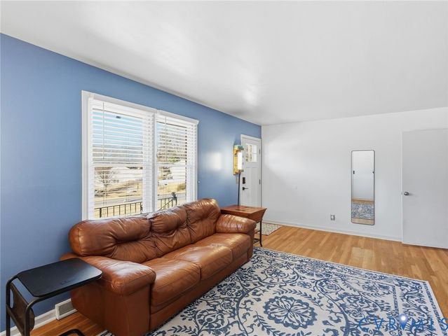 107 S Colonial Dr, Hopewell, VA 23860