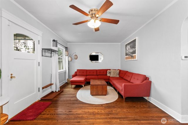 731 N 80th Street, Seattle, WA 98103