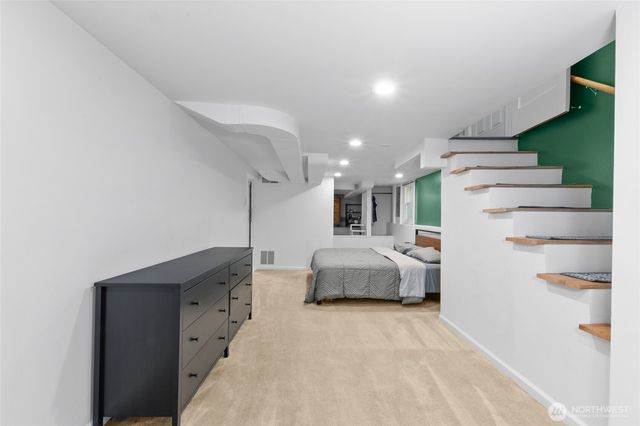 731 N 80th Street, Seattle, WA 98103