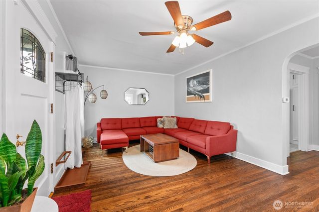 731 N 80th Street, Seattle, WA 98103