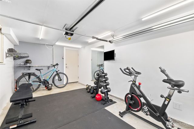 731 N 80th Street, Seattle, WA 98103