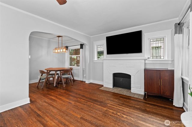 731 N 80th Street, Seattle, WA 98103