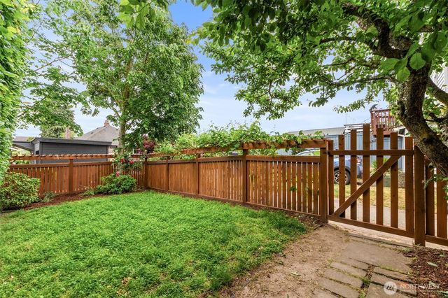 731 N 80th Street, Seattle, WA 98103