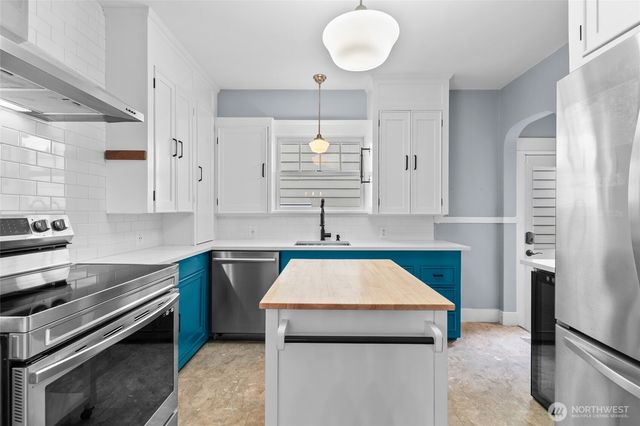 731 N 80th Street, Seattle, WA 98103