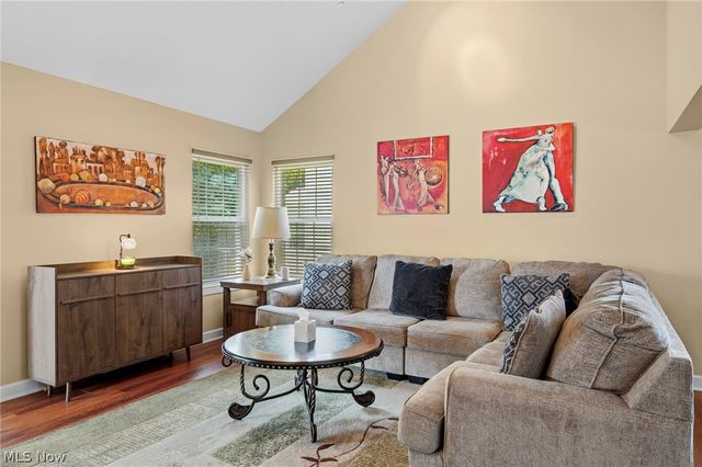 1584 Silver Oak Circle, Twinsburg, OH 44087