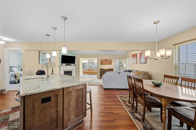 1584 Silver Oak Circle, Twinsburg, OH 44087