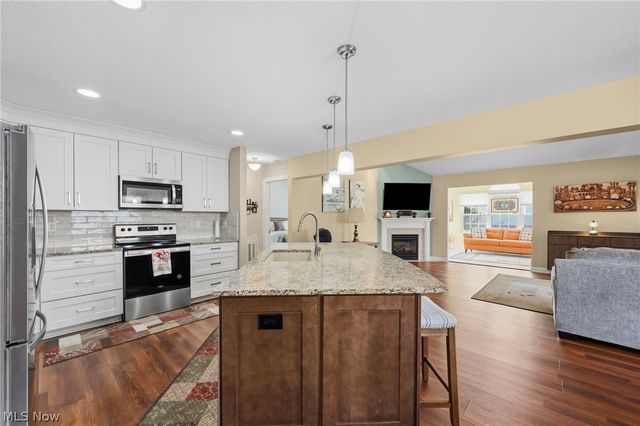 1584 Silver Oak Circle, Twinsburg, OH 44087