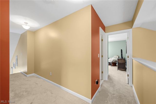 1584 Silver Oak Circle, Twinsburg, OH 44087