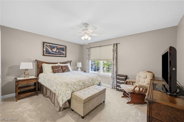 1584 Silver Oak Circle, Twinsburg, OH 44087