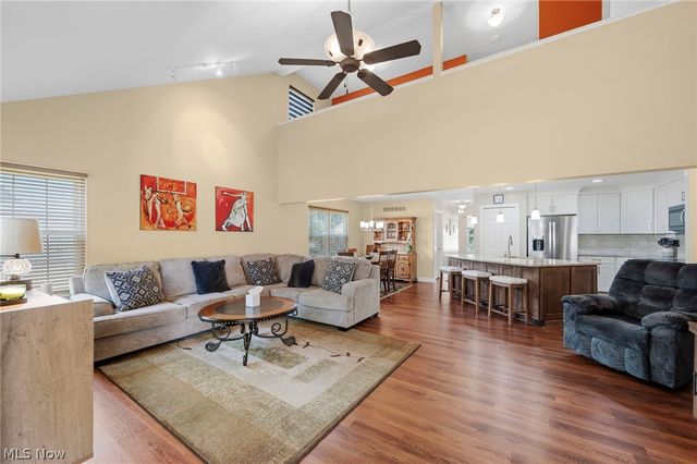 1584 Silver Oak Circle, Twinsburg, OH 44087