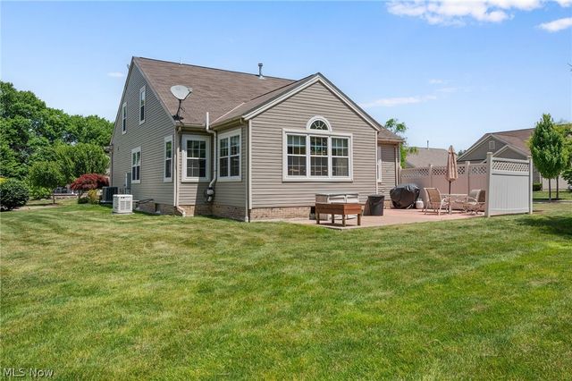 1584 Silver Oak Circle, Twinsburg, OH 44087