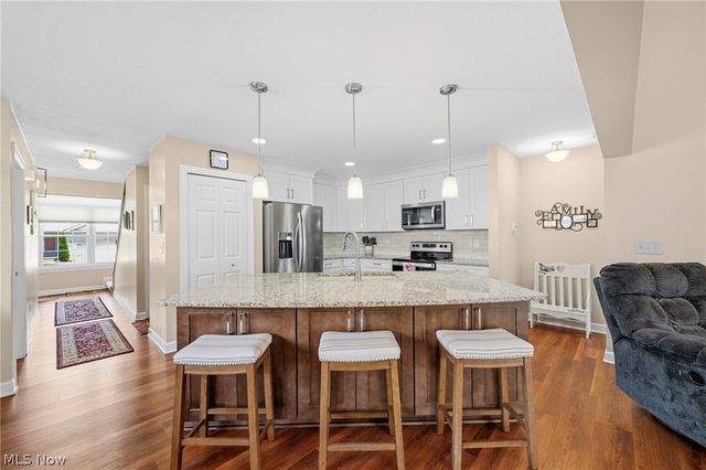 1584 Silver Oak Circle, Twinsburg, OH 44087