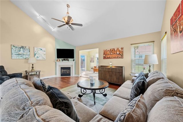 1584 Silver Oak Circle, Twinsburg, OH 44087