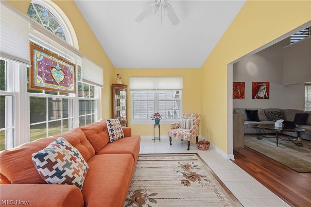1584 Silver Oak Circle, Twinsburg, OH 44087