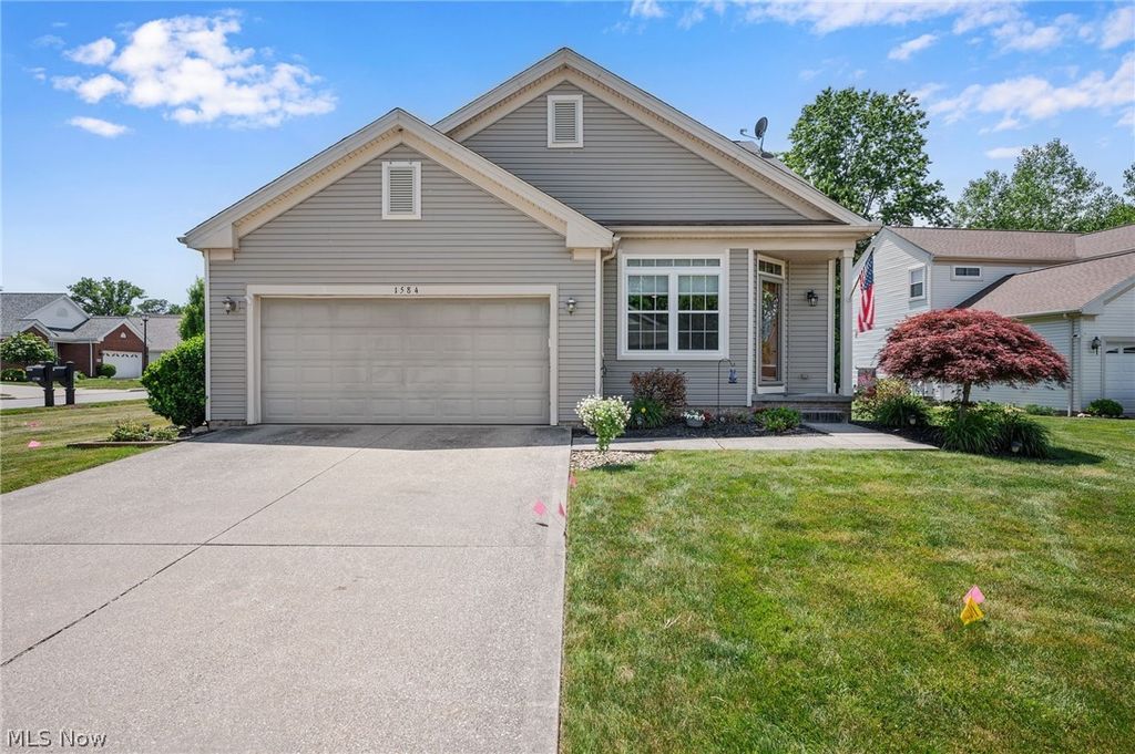 1584 Silver Oak Circle, Twinsburg, OH 44087