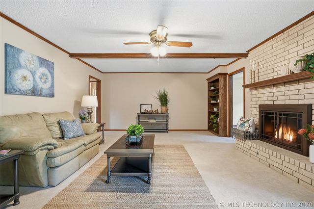 8944 E 116th Street S, Bixby, OK 74008