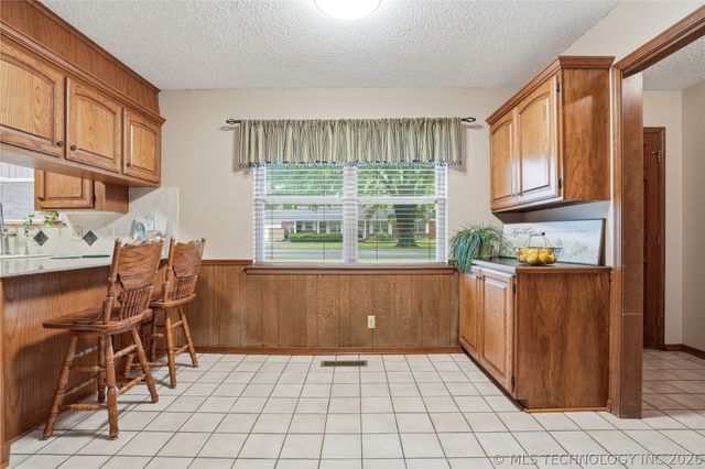 8944 E 116th Street S, Bixby, OK 74008