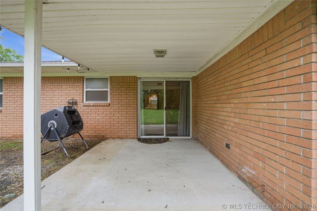 8944 E 116th Street S, Bixby, OK 74008