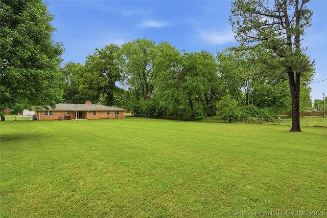 8944 E 116th Street S, Bixby, OK 74008