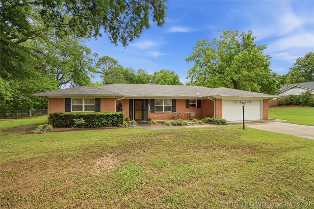 8944 E 116th Street S, Bixby, OK 74008