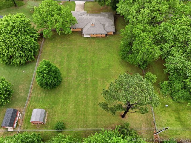 8944 E 116th Street S, Bixby, OK 74008