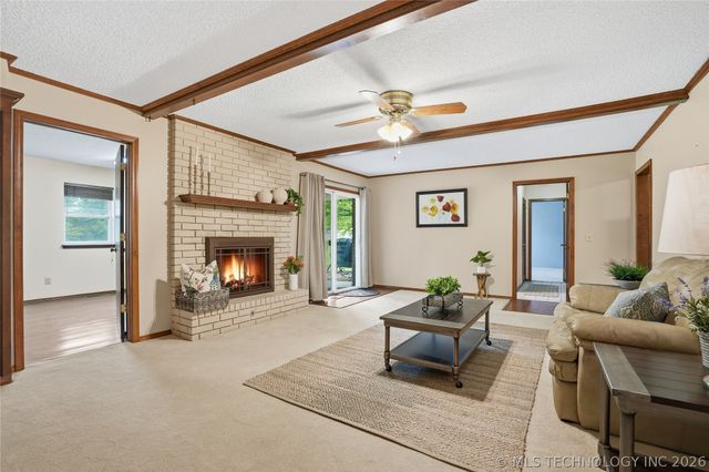 8944 E 116th Street S, Bixby, OK 74008