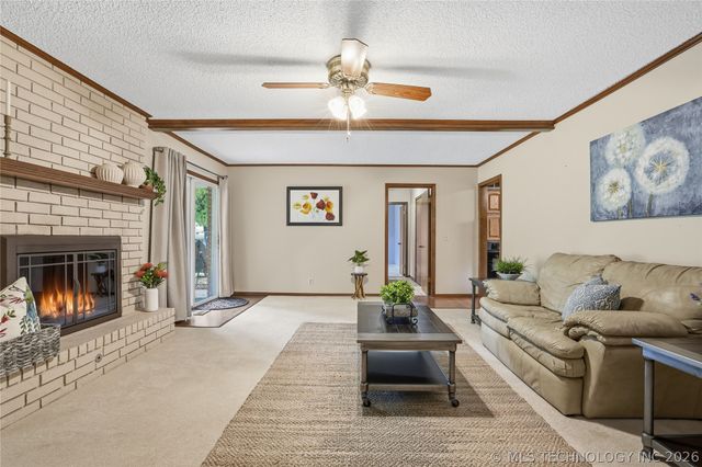 8944 E 116th Street S, Bixby, OK 74008