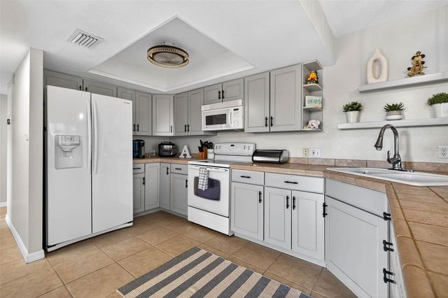 500 N OSCEOLA AVENUE 410, Clearwater, FL 33755