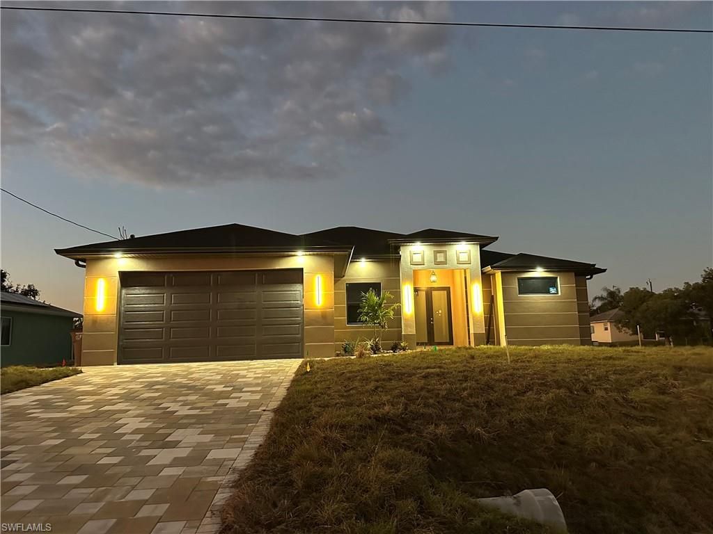 3716 13th ST W, Lehigh Acres, FL 33971