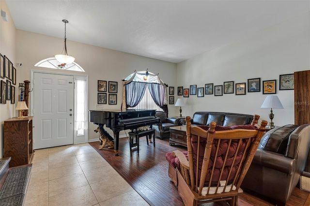 406 STERLING LAKE DR, Ocoee, FL 34761