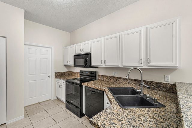 10817 Fillmore Drive, Boynton Beach, FL 33437