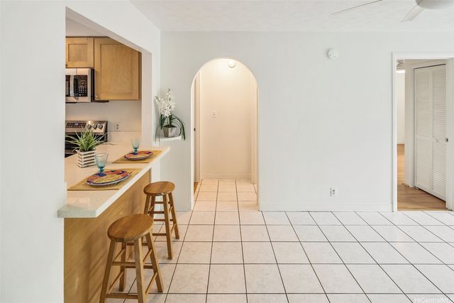 355 Aoloa Street E202, Kailua, HI 96734