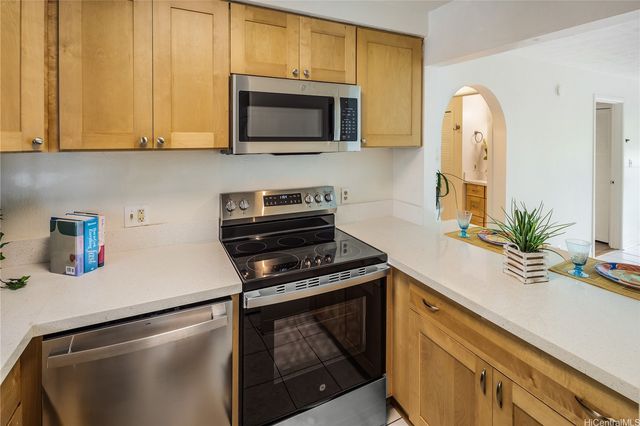 355 Aoloa Street E202, Kailua, HI 96734