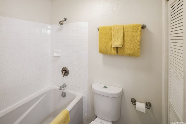 355 Aoloa Street E202, Kailua, HI 96734
