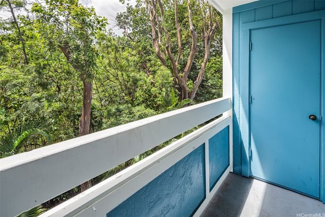 355 Aoloa Street E202, Kailua, HI 96734