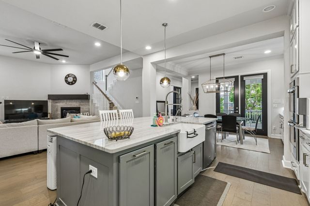 1017 Gardenia Street, Carrollton, TX 75007