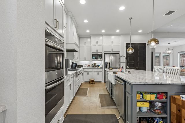 1017 Gardenia Street, Carrollton, TX 75007