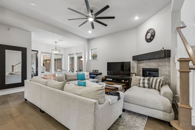 1017 Gardenia Street, Carrollton, TX 75007