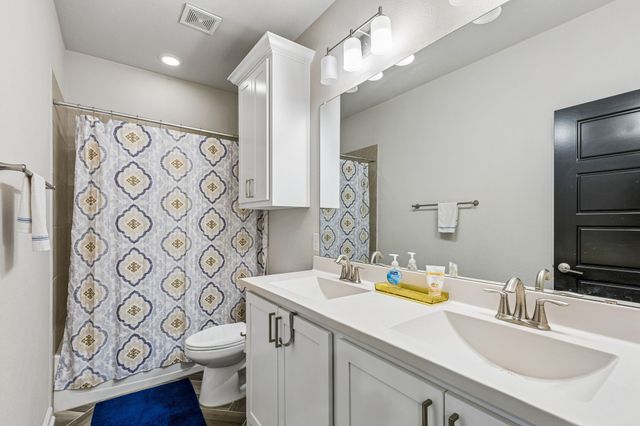 1017 Gardenia Street, Carrollton, TX 75007